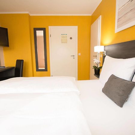 Bivius Hotel Restaurant Luxembourg Strassen Eksteriør billede