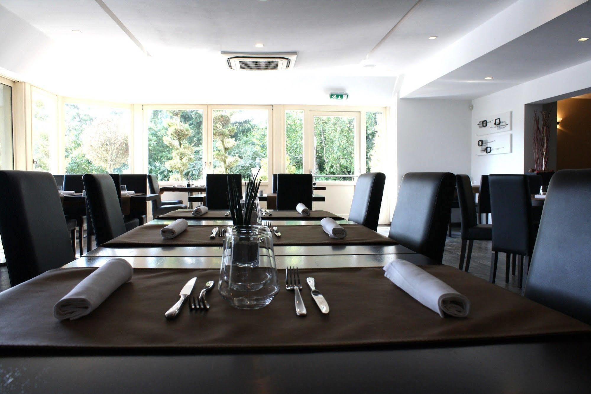 Bivius Hotel Restaurant Luxembourg Strassen Eksteriør billede